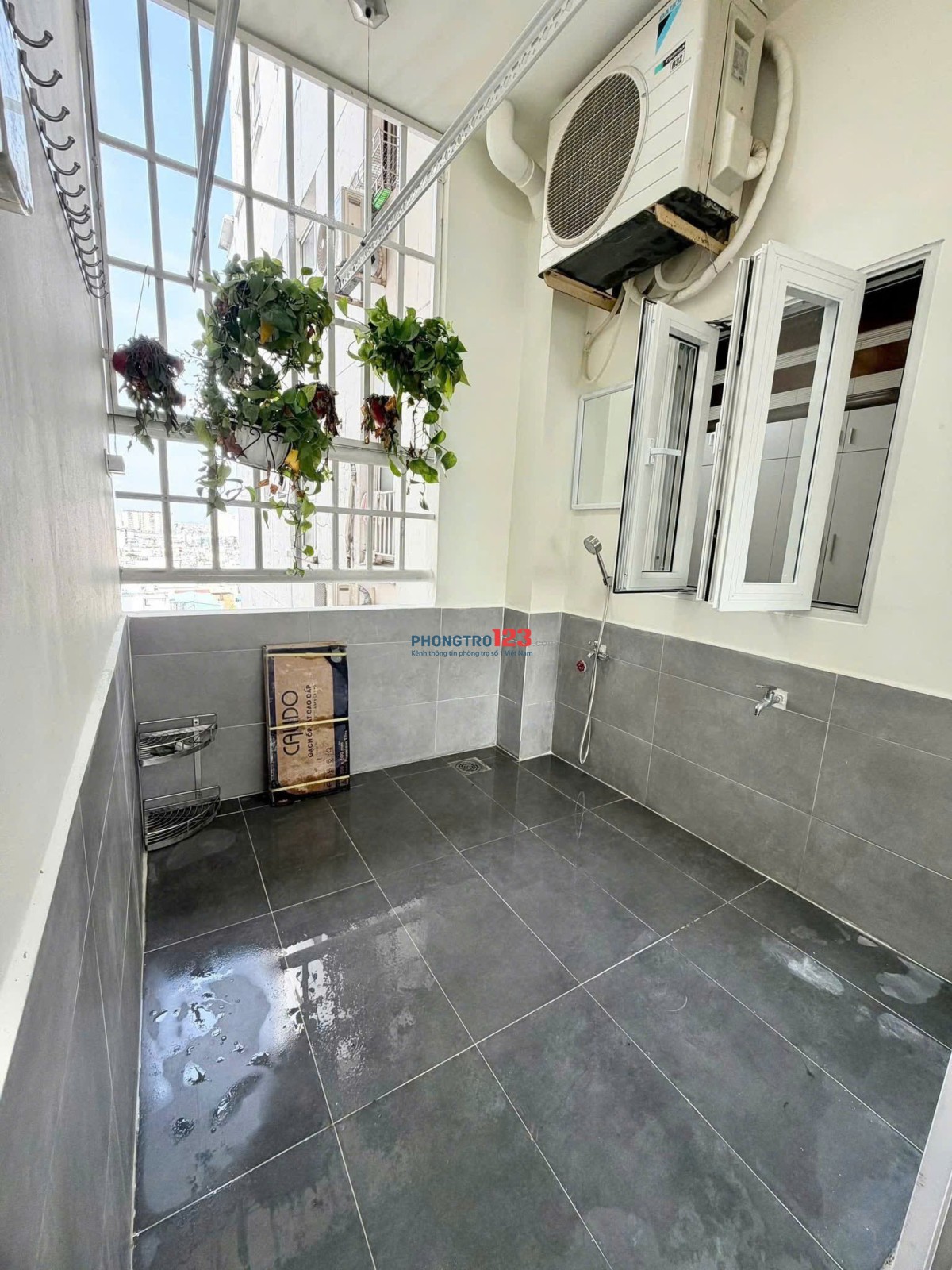 Chung cư Nguyễn Trãi, P9, Quận 1, 70m2, 2PN, 1WC, Nội thất, 11tr5/tháng.