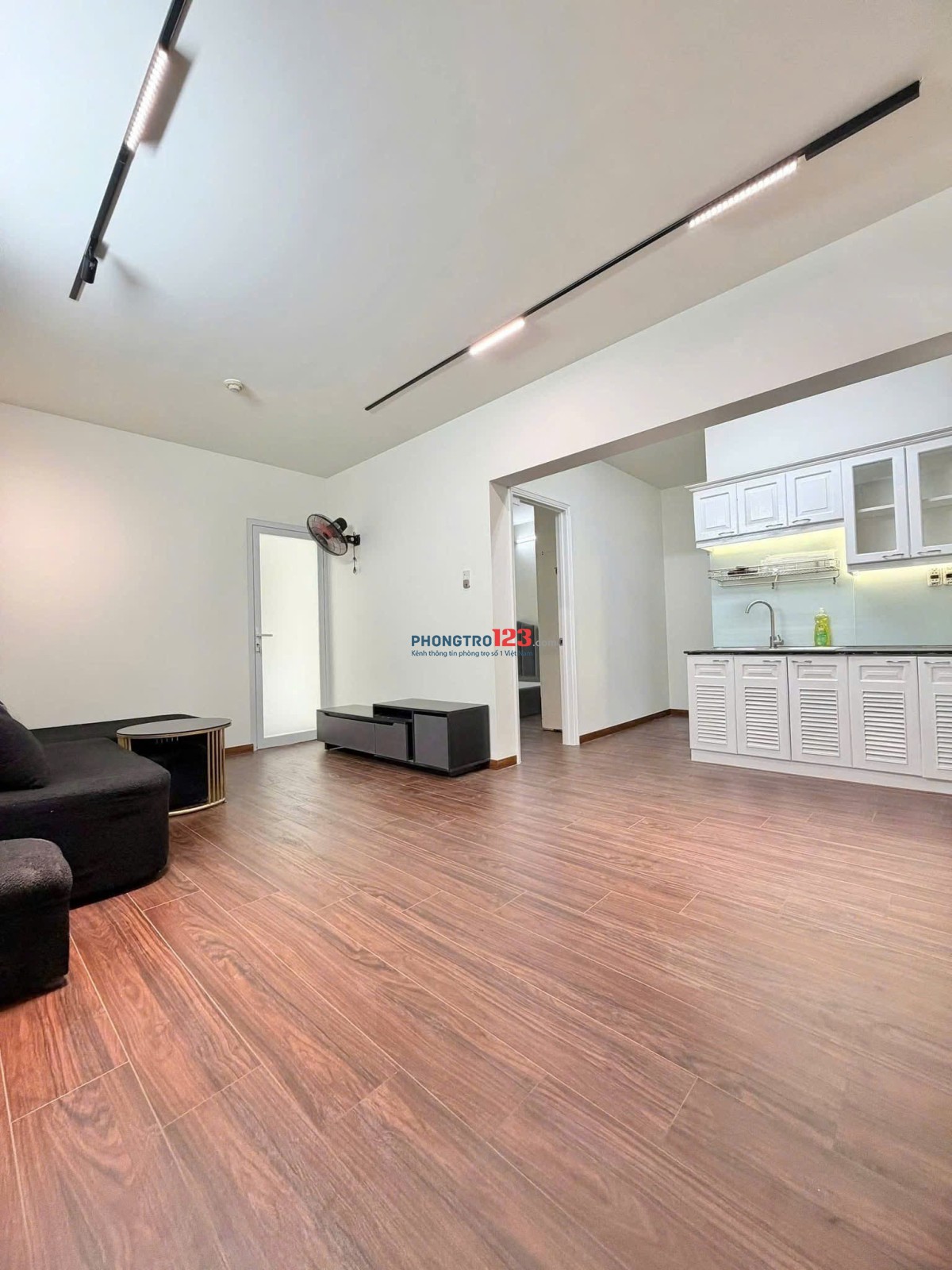 Chung cư Nguyễn Trãi, P9, Quận 1, 70m2, 2PN, 1WC, Nội thất, 11tr5/tháng.