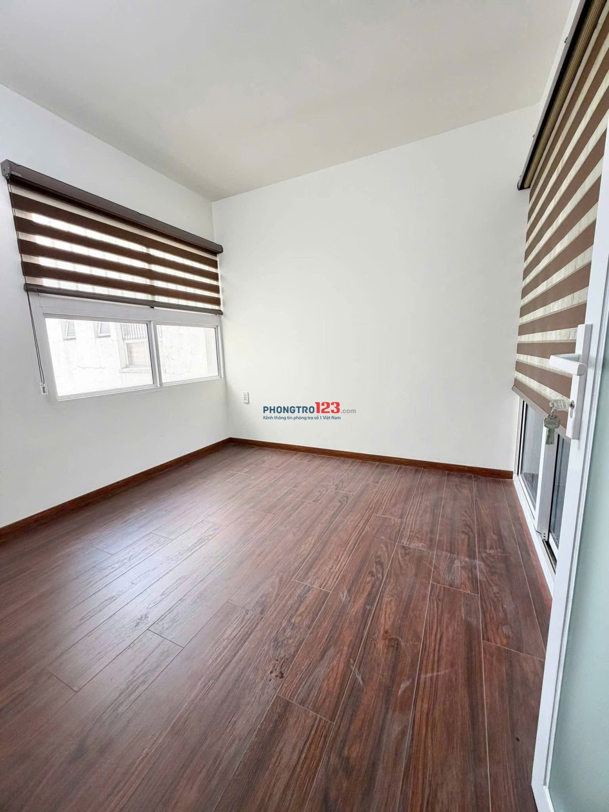 Chung cư Nguyễn Trãi, P9, Quận 1, 70m2, 2PN, 1WC, Nội thất, 11tr5/tháng.