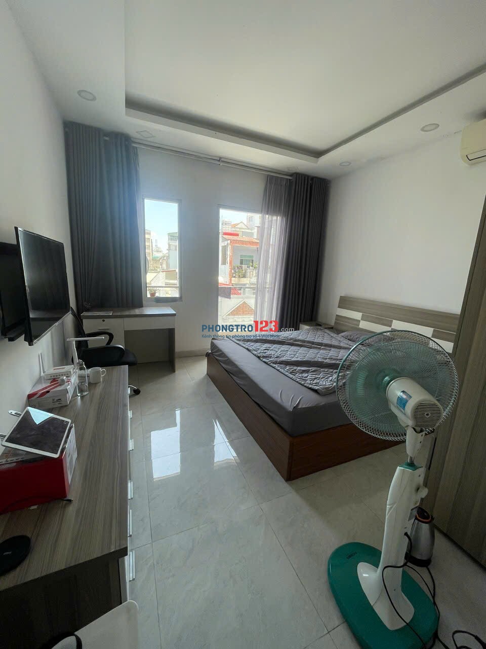 Cho thuê phòng Quận 3 - gần chợ Tân Định - nhà Thờ Tân Định - CV Lê Văn Tám - ban công- nội thất mớ