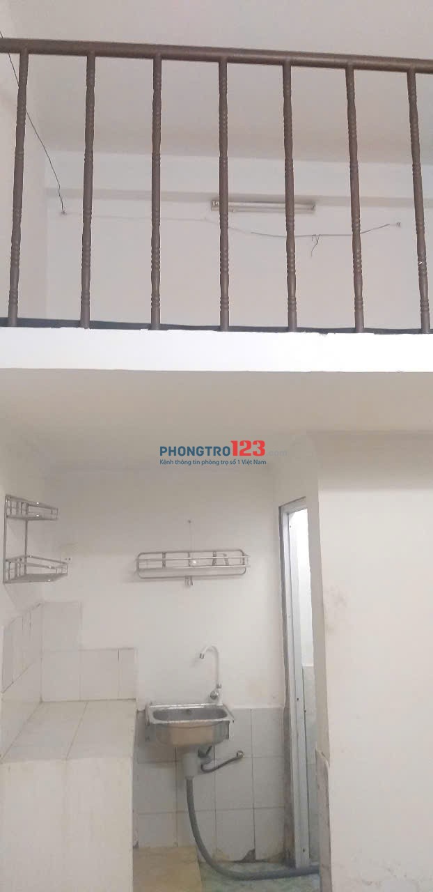 -Ưu đãi quà tặng hấp dẫn-Cho thuê phòng trọ có gác giá 2tr4 tại 104A Lý Phục Man, Bình Thuận, Quận 7