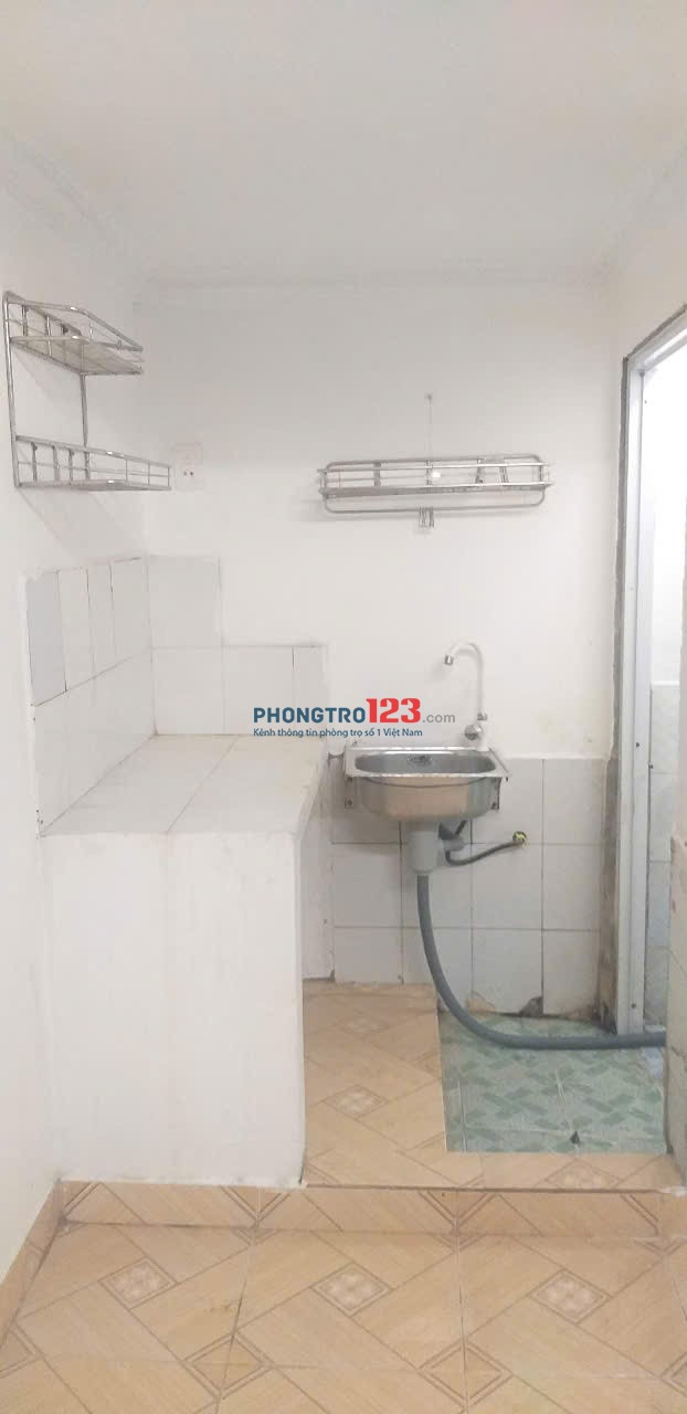 -Ưu đãi quà tặng hấp dẫn-Cho thuê phòng trọ có gác giá 2tr4 tại 104A Lý Phục Man, Bình Thuận, Quận 7