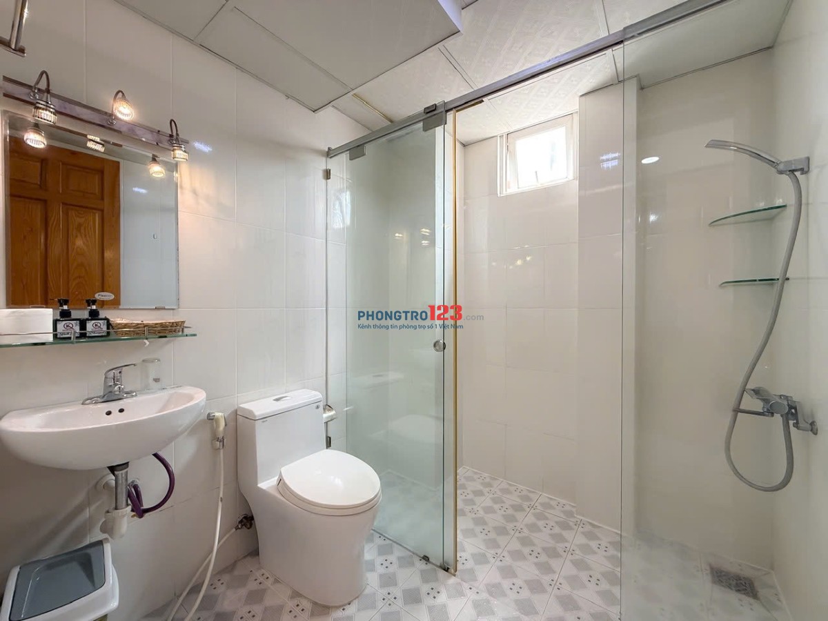 Căn hộ cửa sổ rộng Đoàn Như Hài Q4 full nthất 1 pn gần cầu khánh hội,ĐH NTT,thuận tiện qua q1,q4