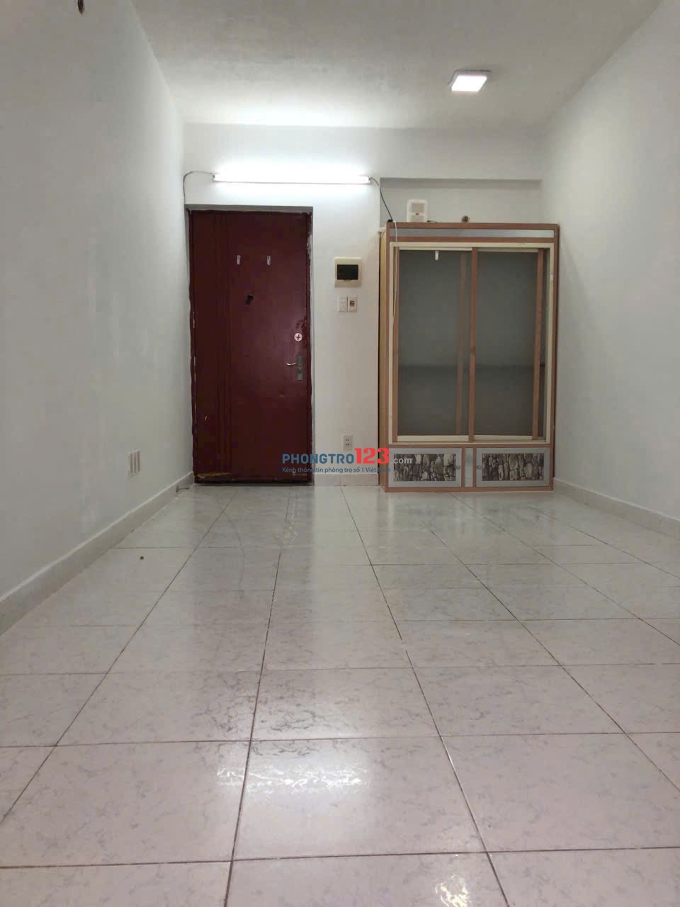 Chung cư Bàu Cát thang bộ 1p ngủ giá 5tr/th