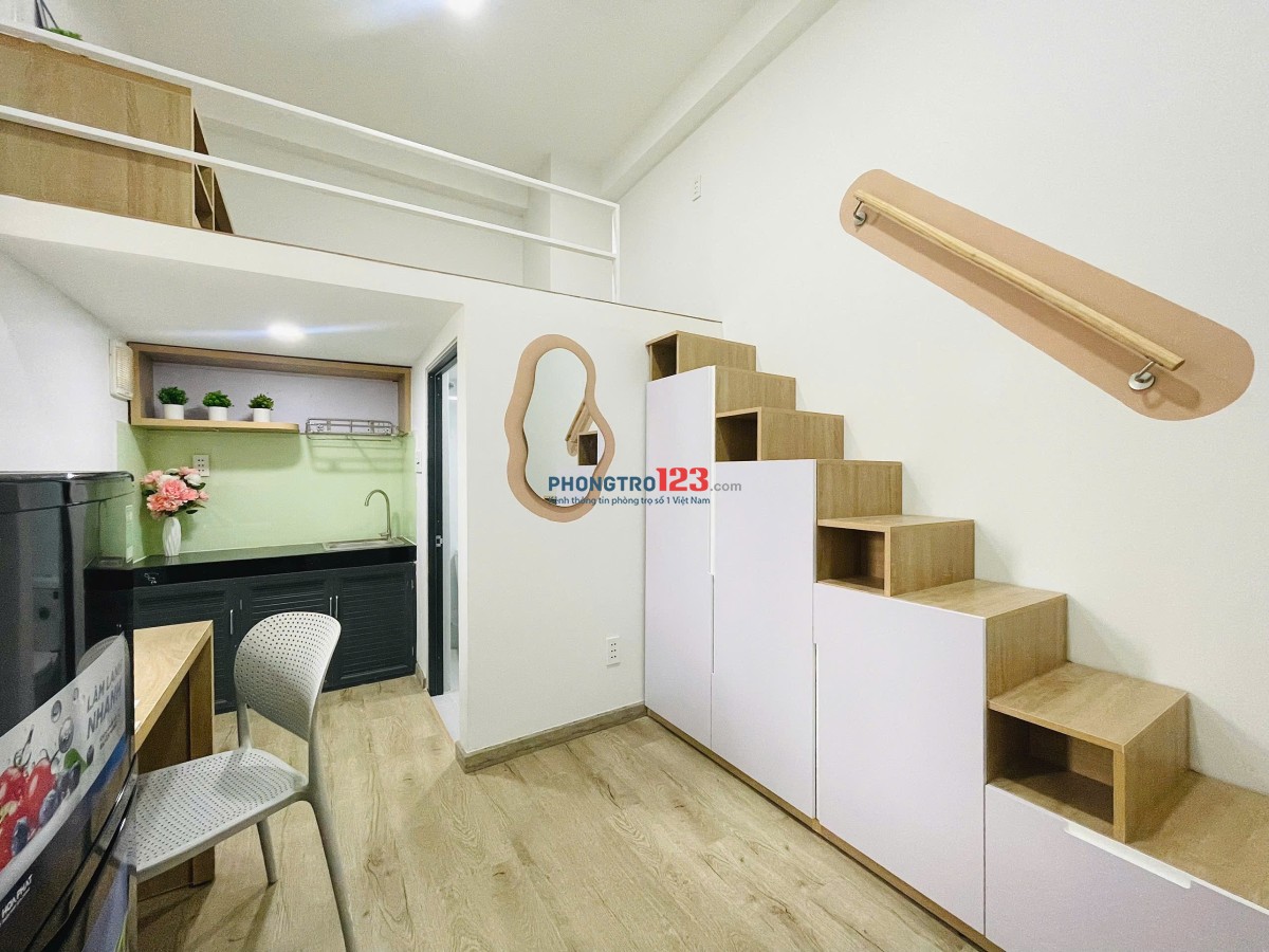 Cho thuê phòng trọ có gác cửa sổ thoáng - gần hàng xanh, metro Tân Cảng giáp quận 1 quận 2