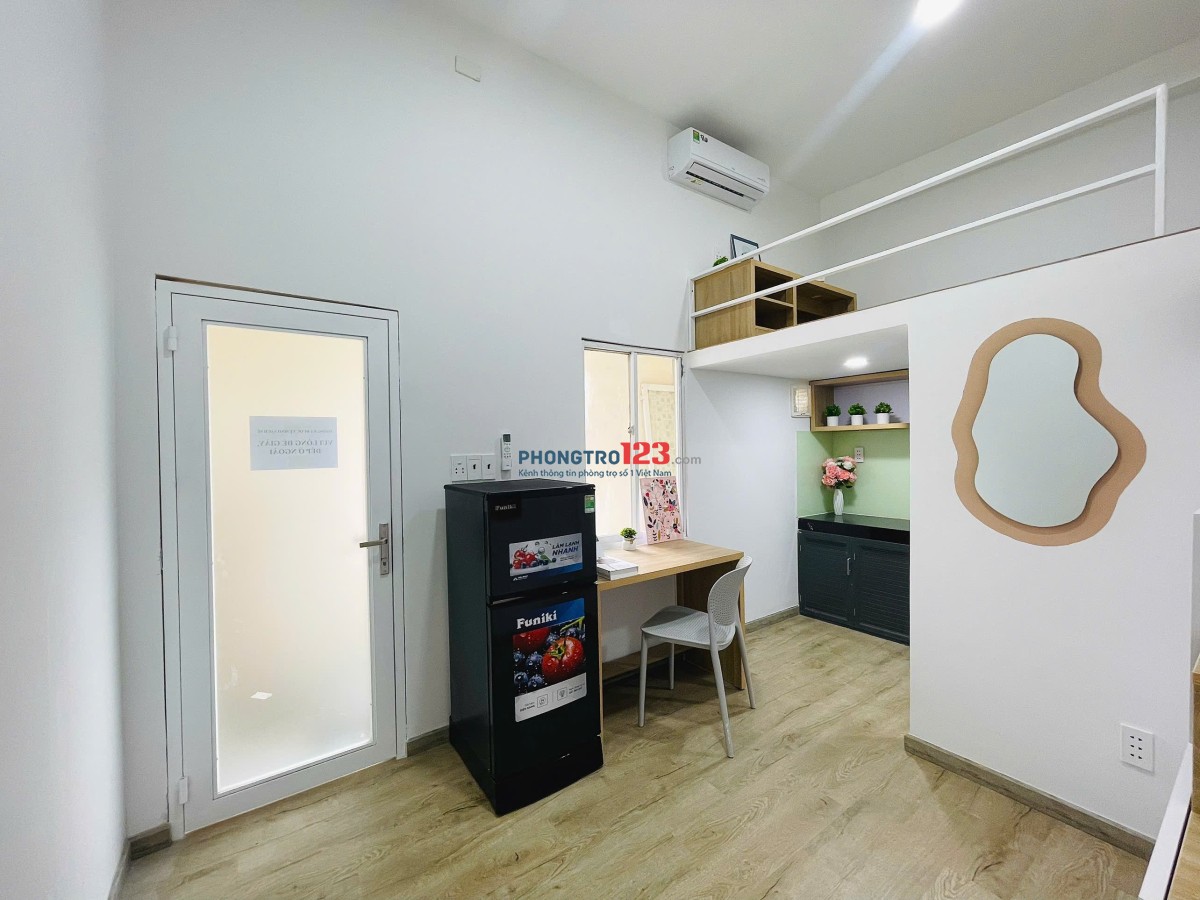 Cho thuê phòng trọ có gác cửa sổ thoáng - gần hàng xanh, metro Tân Cảng giáp quận 1 quận 2