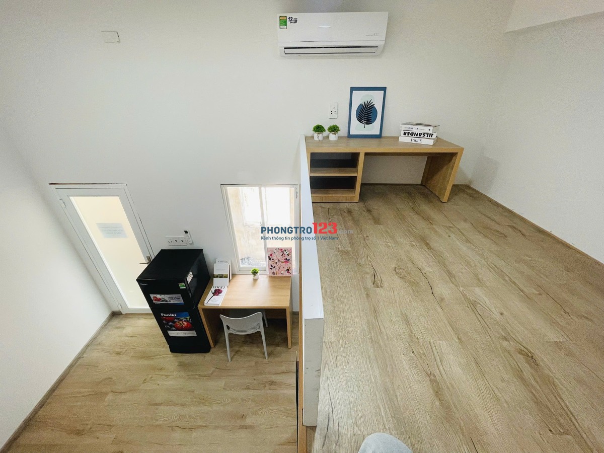 Cho thuê phòng trọ có gác cửa sổ thoáng - gần hàng xanh, metro Tân Cảng giáp quận 1 quận 2