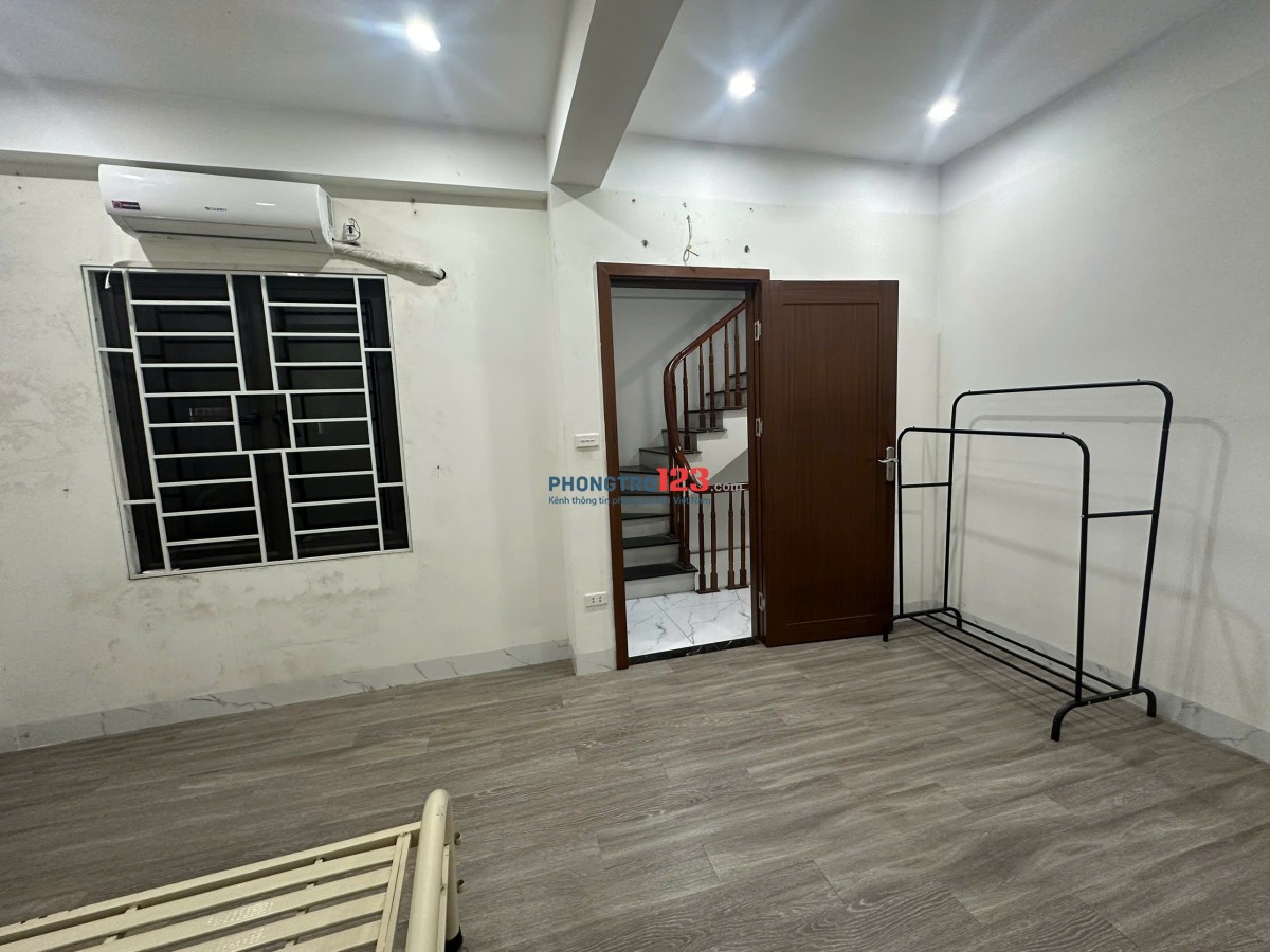 CHO THUÊ PHÒNG CÓ BAN CÔNG + CỬA SỔ THOÁNG Ở PHÚ LƯƠNG, HÀ ĐÔNG. Giá từ 2tr1->3tr5