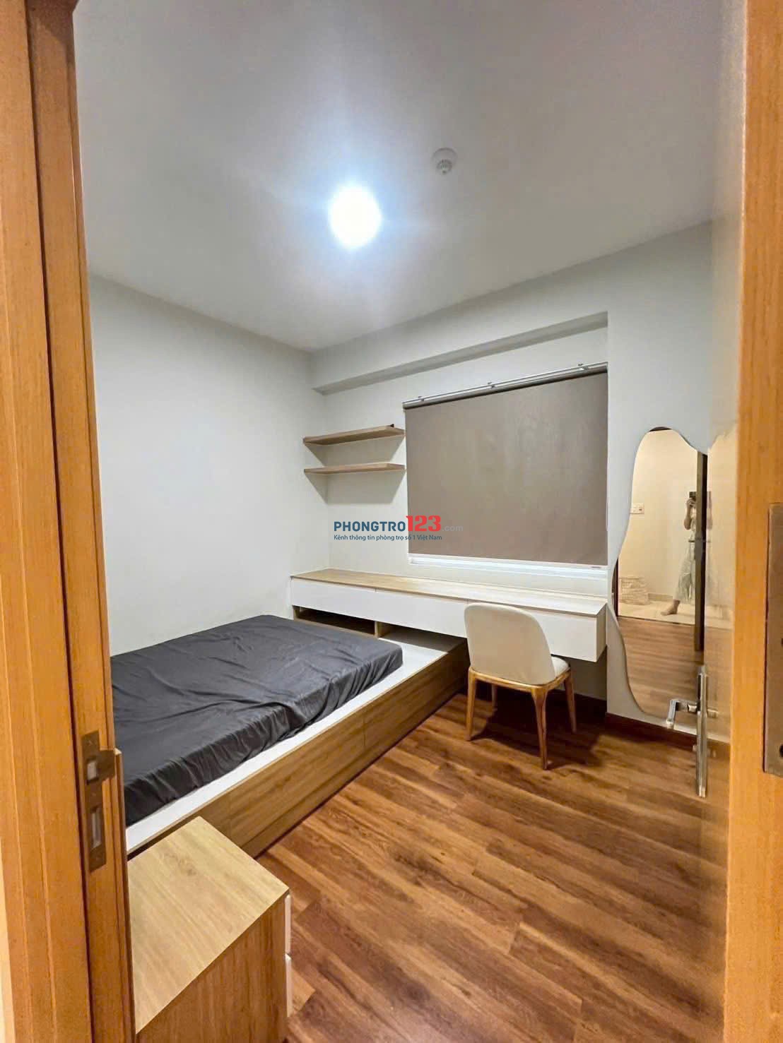 11tr/th. C/c Carillon 5, Lũy Bán Bích, TP: 76m2, 2PN, 2WC, Nội thất.