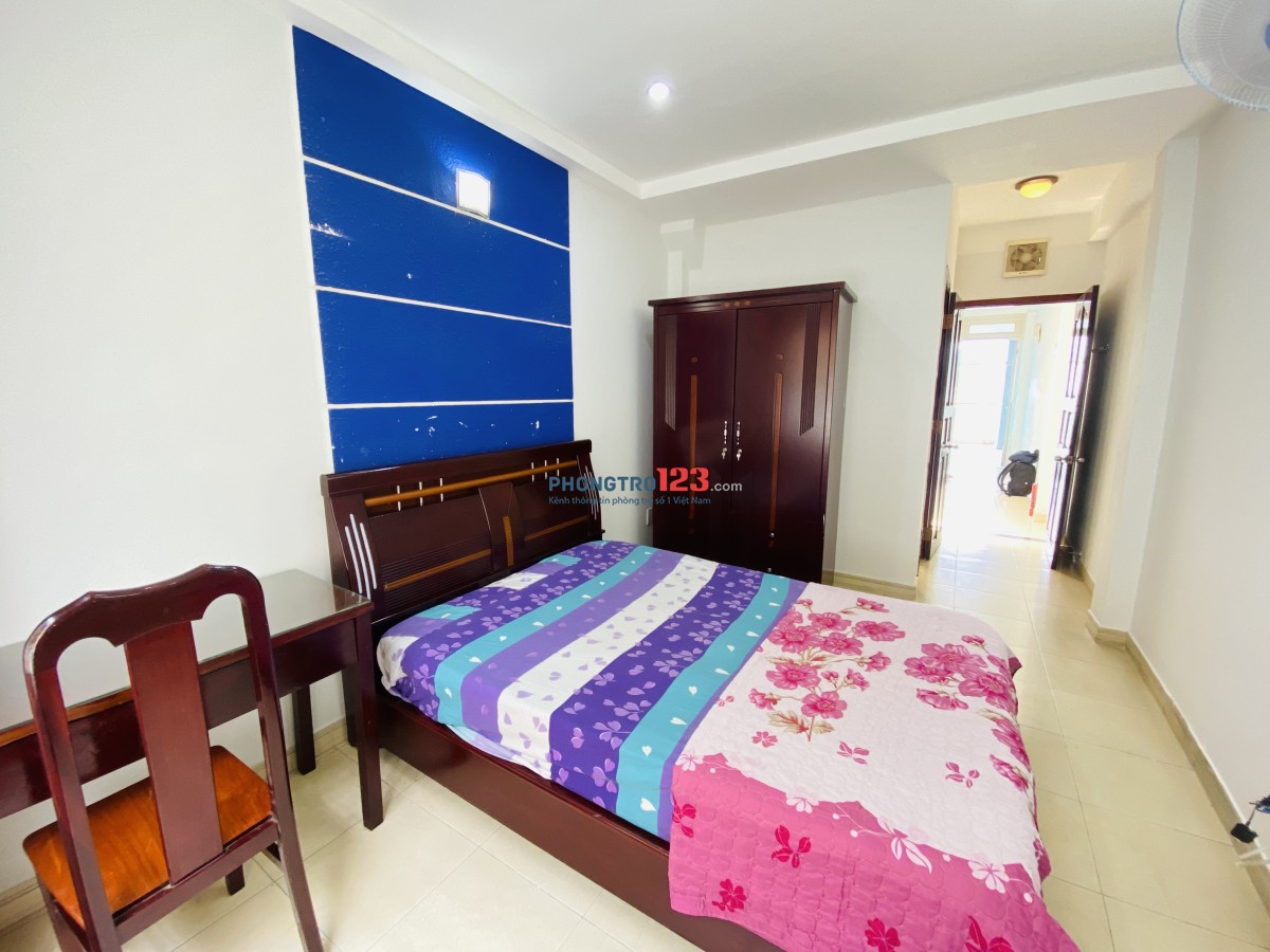 Phòng đầy đủ tiện nghi. ĐC: 18A/17. Gần Đài truyền hình và trường Khoa Học Xã Hội & Nhân Văn 150 mét
