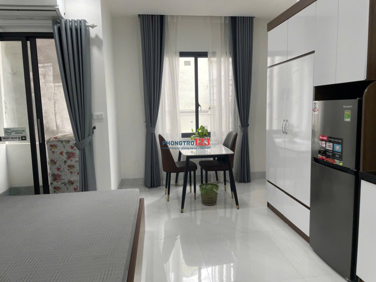 Cho thuê Căn hộ khép kín Full nội thất, ban công thoáng