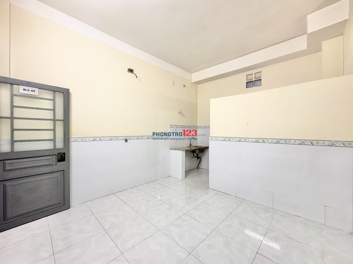 Phòng An Ninh Mới Xây Ngay Sân Bay, CV Gia Định