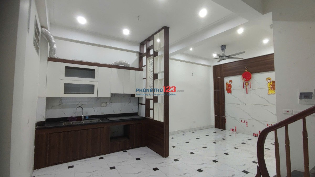 CHO THUÊ PHÒNG CÓ BAN CÔNG + CỬA SỔ THOÁNG Ở PHÚ LƯƠNG, HÀ ĐÔNG. Giá từ 2tr1->3tr5