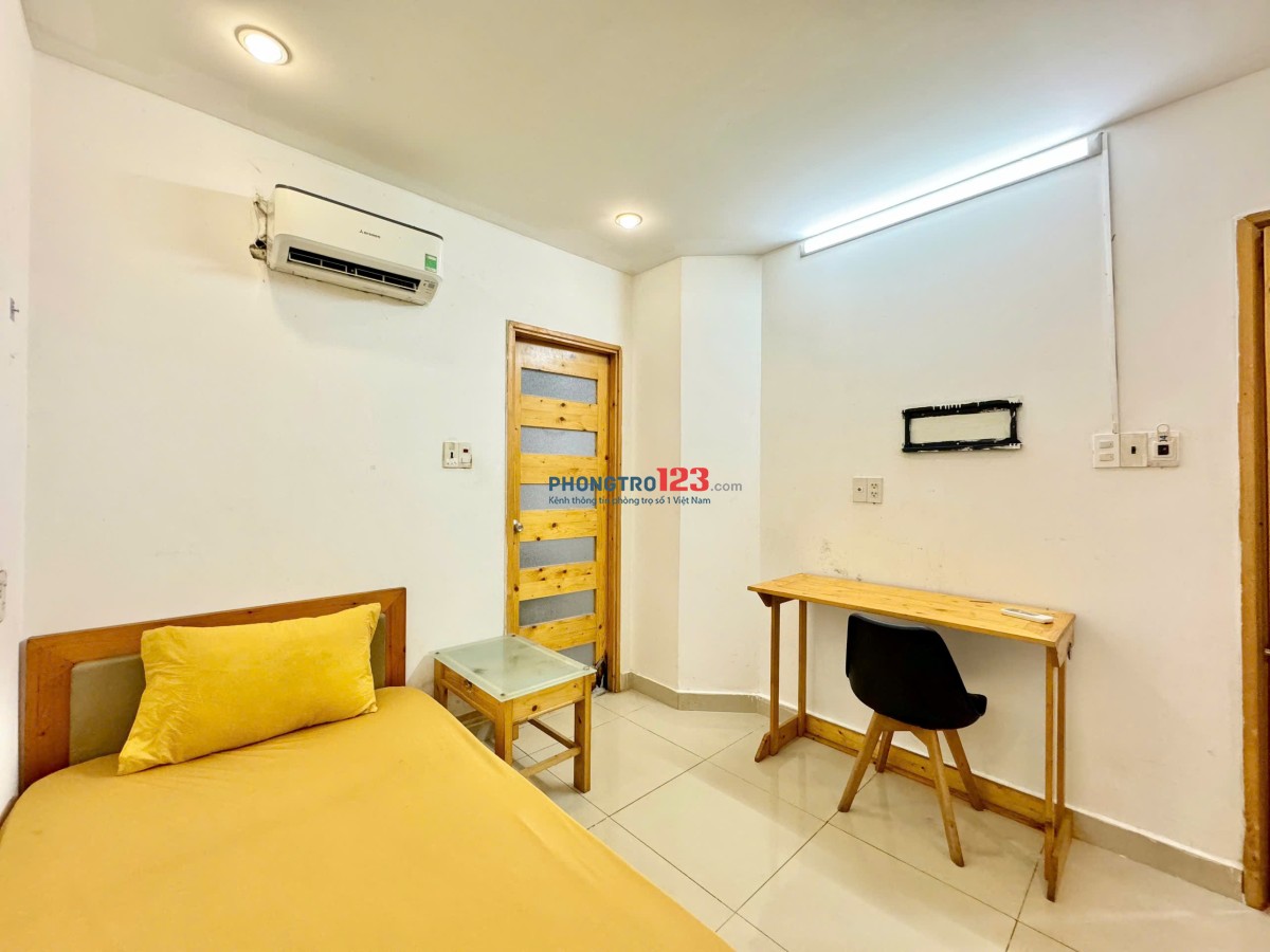 Phòng Tiện Nghi Xinh Xắn Ngay Nhà Thờ Vườn Xoài
