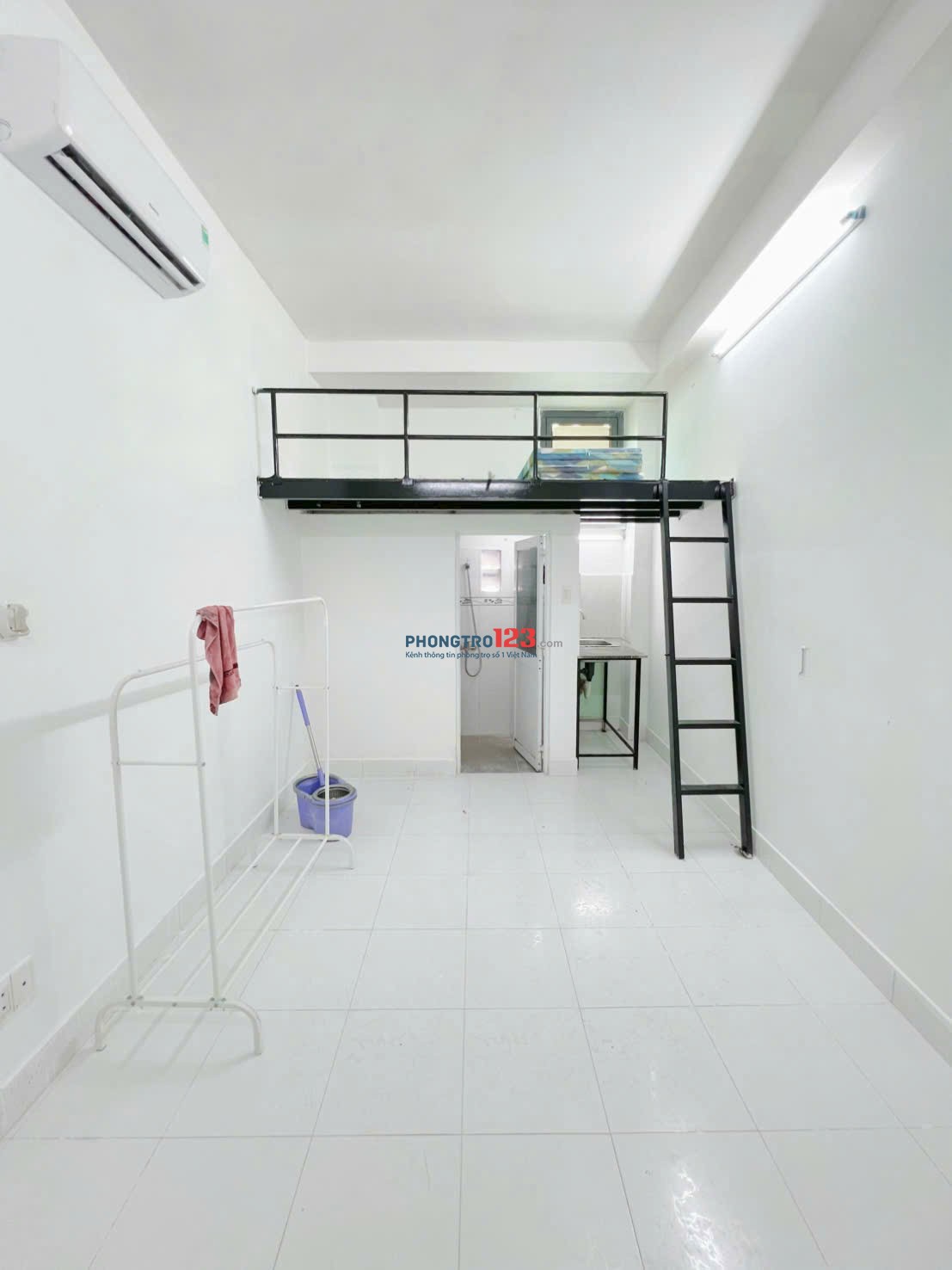 Phòng máy lạnh có gác cửa sổ trời, dưới trệt ngay Vòng Xoay Cây Gõ, Hồng Bàng, Q.11