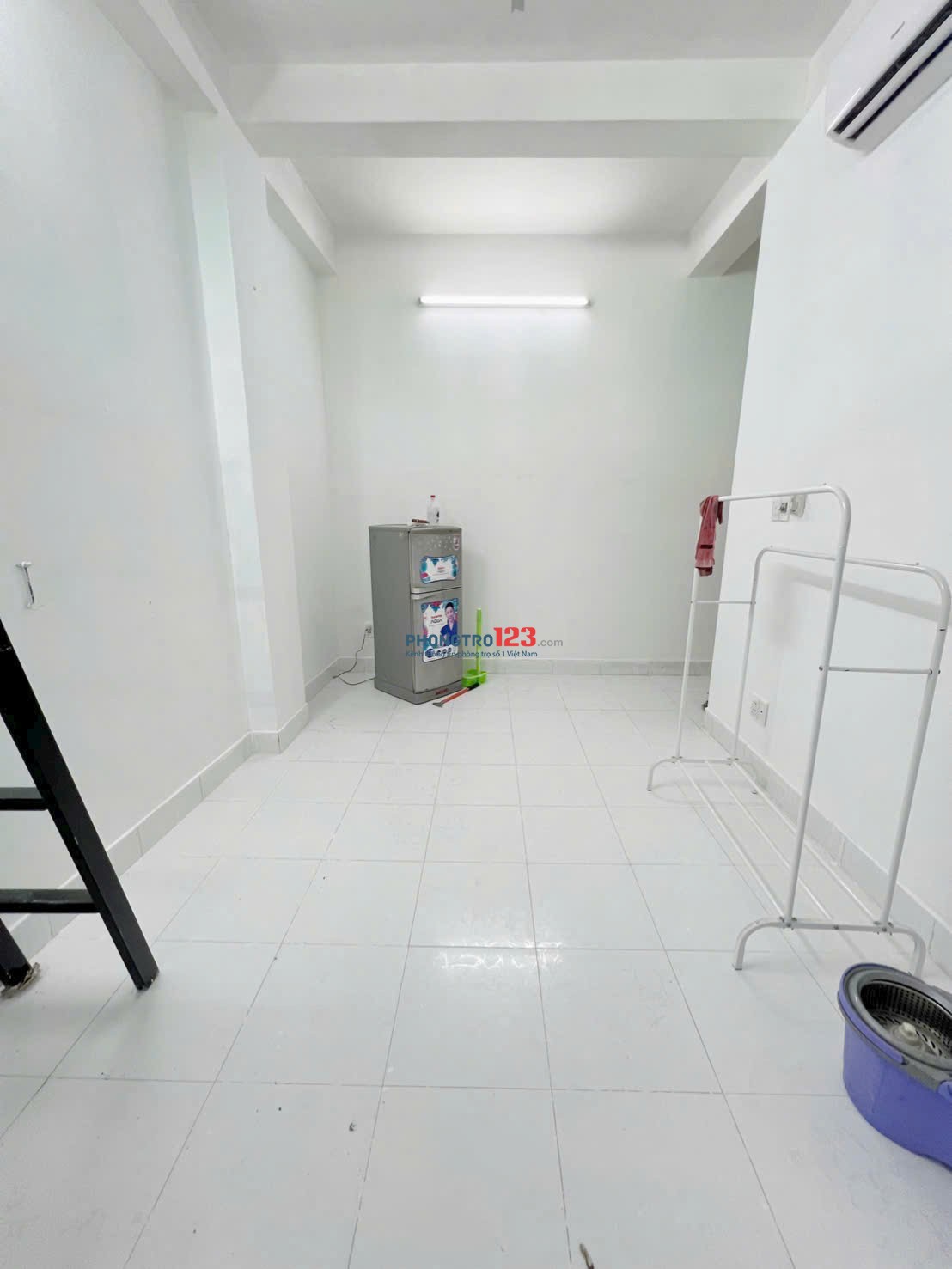 Phòng máy lạnh có gác cửa sổ trời, dưới trệt ngay Vòng Xoay Cây Gõ, Hồng Bàng, Q.11