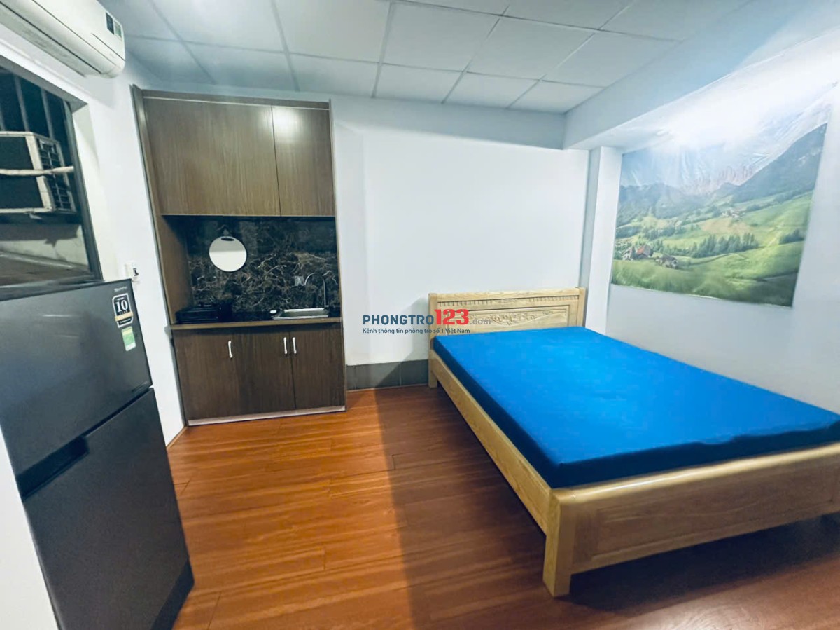 Phòng Mới Số 1 Đường D10, Full Nội Thất, Ban Công Sau, Giá 4,3TR/TH