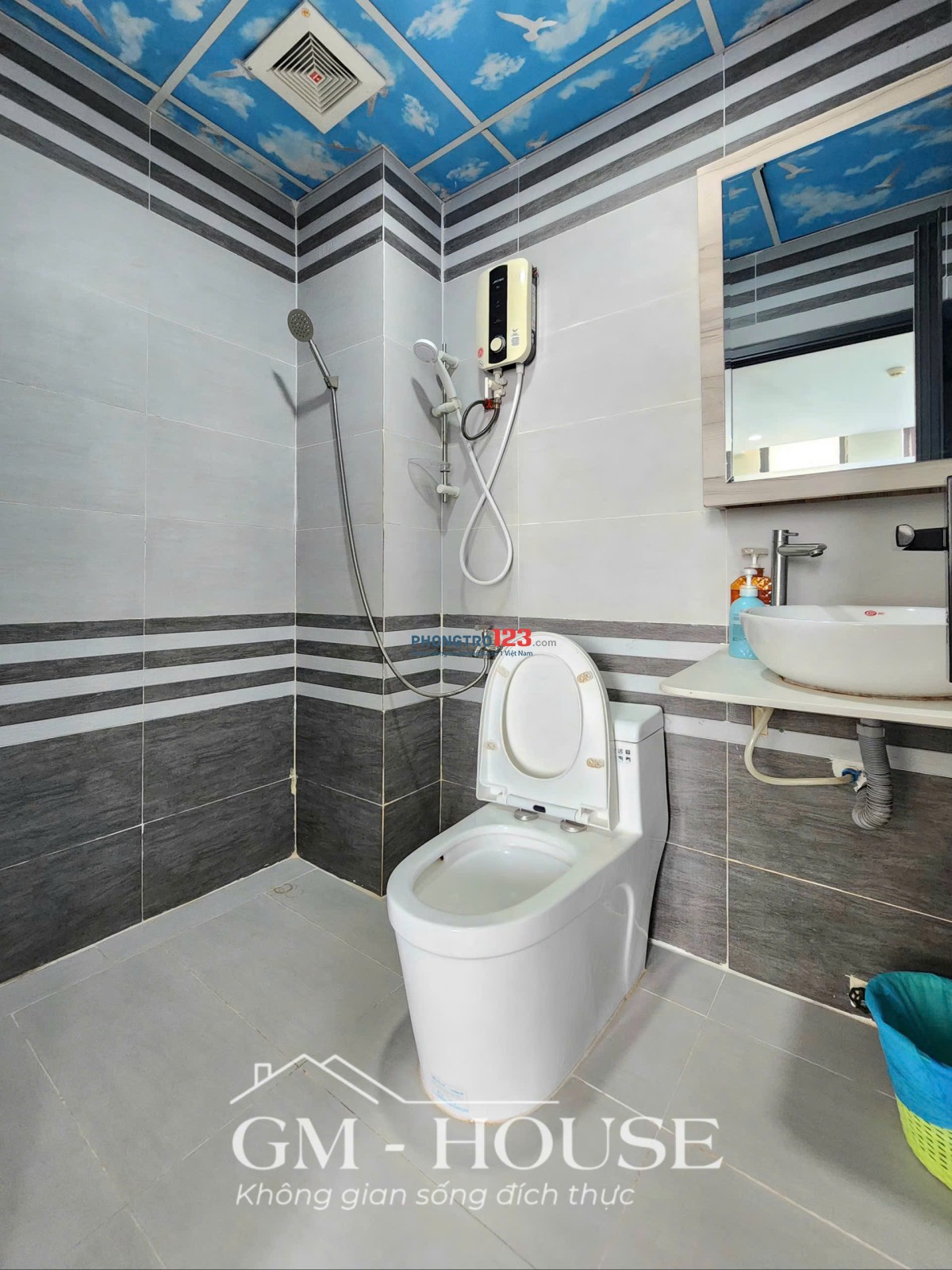 TRỌ BÌNH THẠNH GẦN NGÃ TƯ HÀNG XANH Q1,Q3 - 36m2 BAN CÔNG THOÁNG SÁNG - BẠCH ĐẰNG - BÌNH THẠNH