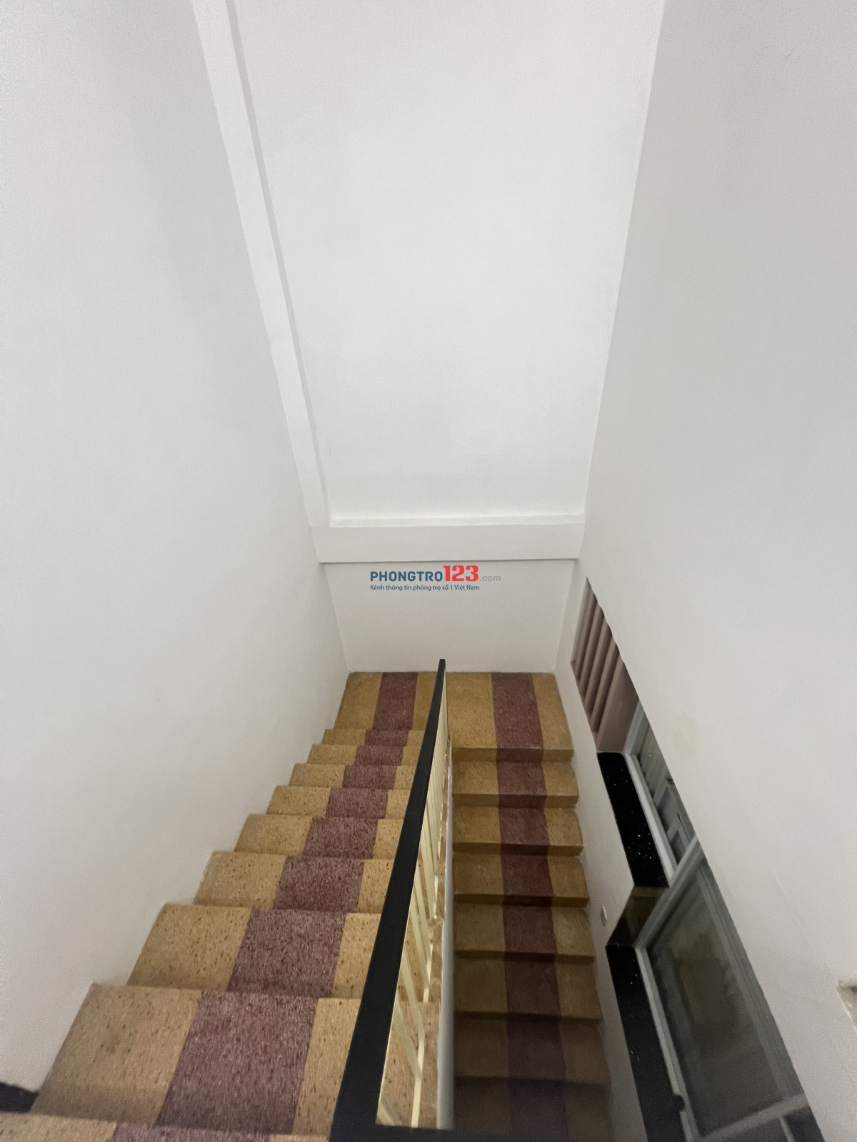 CHÍNH CHỦ CHO THUÊ PHÒNG SẠCH, CÓ BAN CÔNG KHU VỰC ĐH VĂN HIẾN,TÂN PHÚ