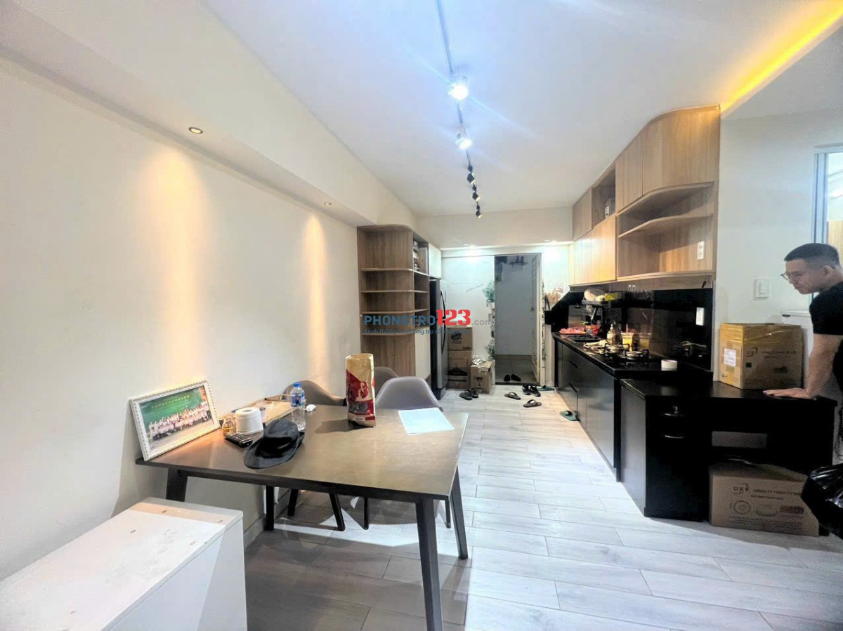 Chung cư Lý Tự Trọng - Bến Thành: 2p ngủ, NTCC giá 12tr/th