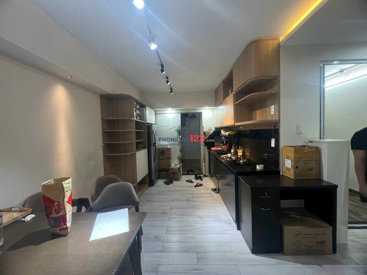 Chung cư Lý Tự Trọng - Bến Thành: 2p ngủ, NTCC giá 12tr/th