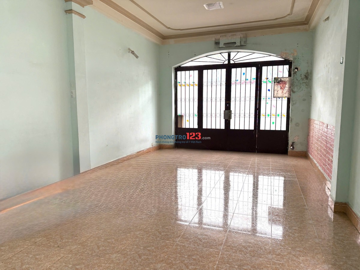 Chỉ 5tr, có Ngay 2 Phòng (76m2) MT Hoàng Kim Giao Q8. Free xe máy, phòng rộng,cửa sổ, bancon