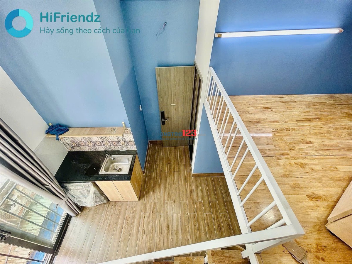 DUPLEX CỬA SỐ BAN CÔNG SÁT TRẦN FULL NỘI THẤT TRẦN CAO THOÁNG MỚI 100%