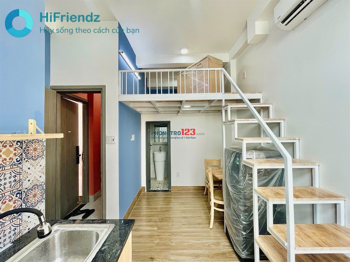 DUPLEX CỬA SỐ BAN CÔNG SÁT TRẦN FULL NỘI THẤT TRẦN CAO THOÁNG MỚI 100%