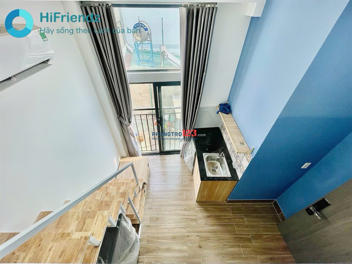 DUPLEX CỬA SỐ BAN CÔNG SÁT TRẦN FULL NỘI THẤT TRẦN CAO THOÁNG MỚI 100%