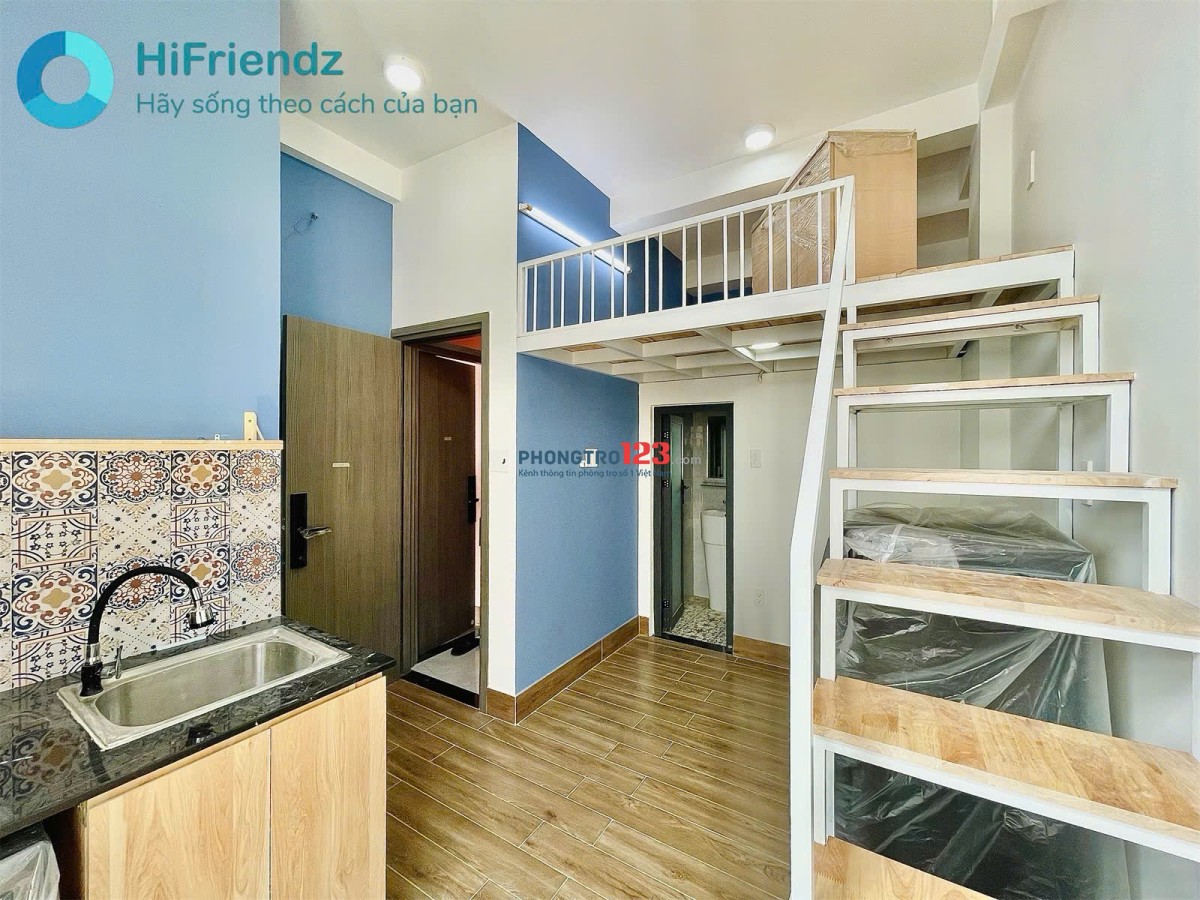 DUPLEX CỬA SỐ BAN CÔNG SÁT TRẦN FULL NỘI THẤT TRẦN CAO THOÁNG MỚI 100%