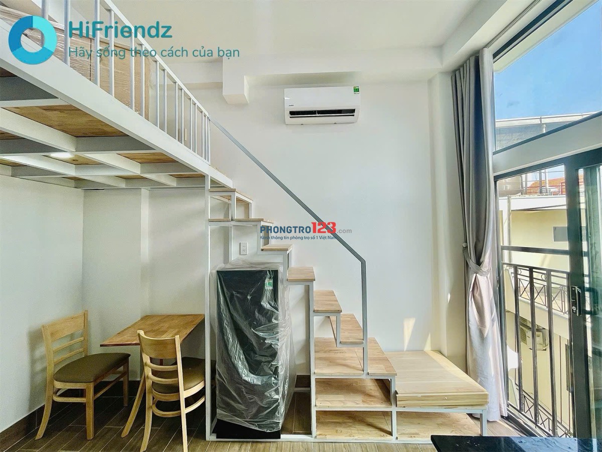 DUPLEX CỬA SỐ BAN CÔNG SÁT TRẦN FULL NỘI THẤT TRẦN CAO THOÁNG MỚI 100%