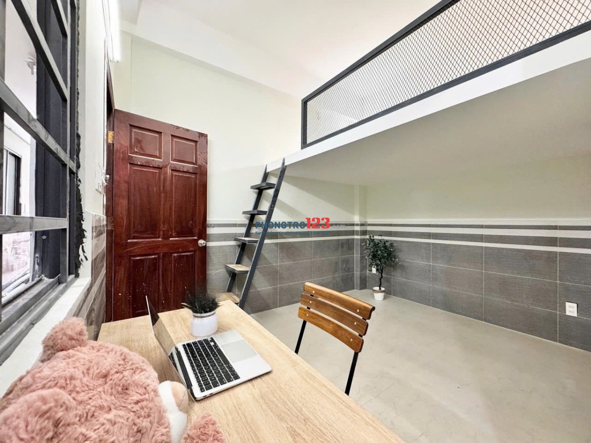 Phòng trọ giá rẻ có thang máy , sẵn máy lạnh