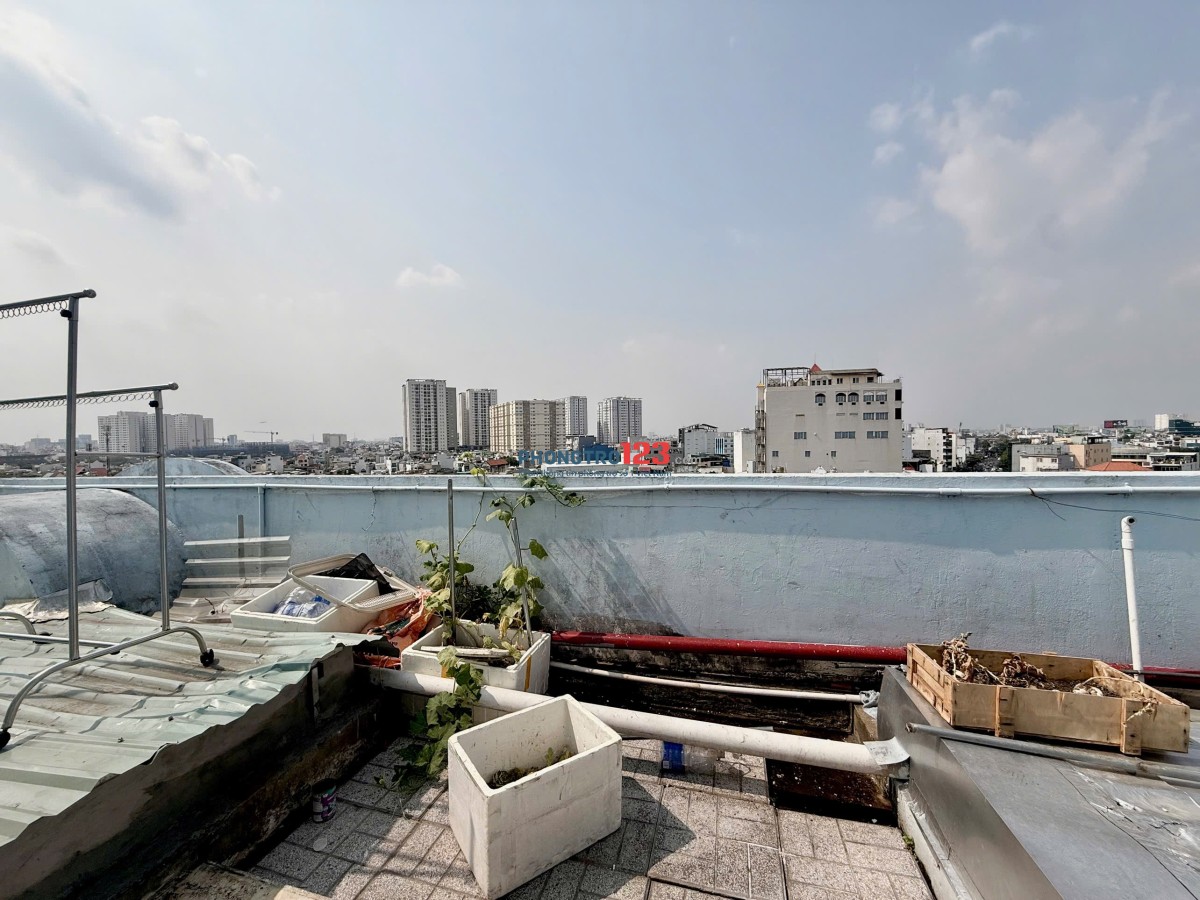 Cho thuê căn hộ 1PN balcony siêu to - thang máy - chợ Bà Chiểu - VLU