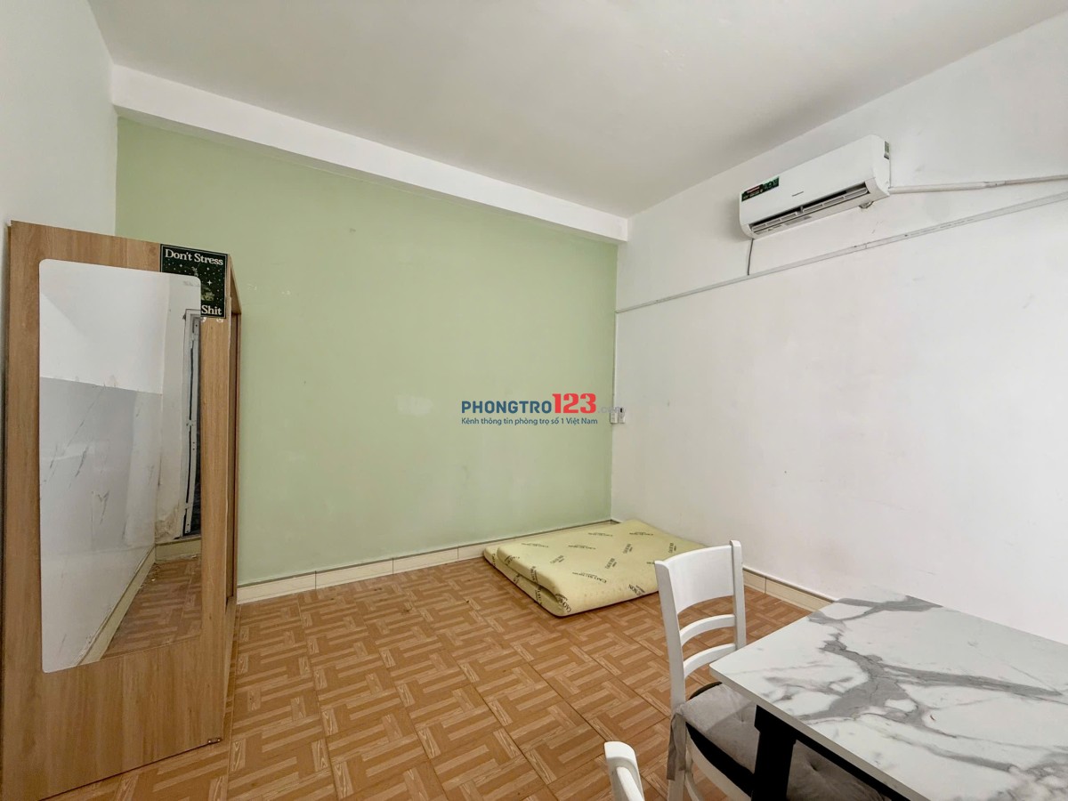 Cho thuê căn hộ 1PN balcony siêu to - thang máy - chợ Bà Chiểu - VLU