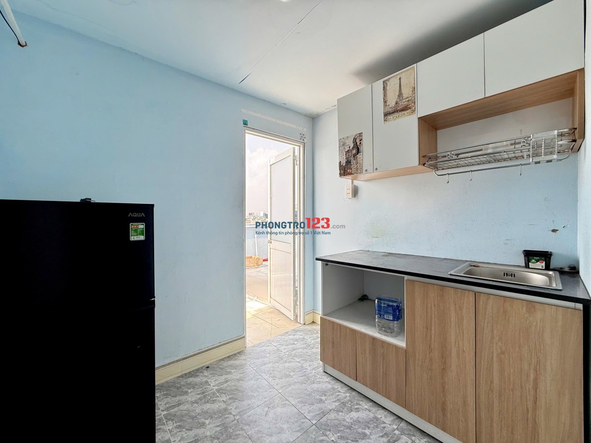 Cho thuê căn hộ 1PN balcony siêu to - thang máy - chợ Bà Chiểu - VLU