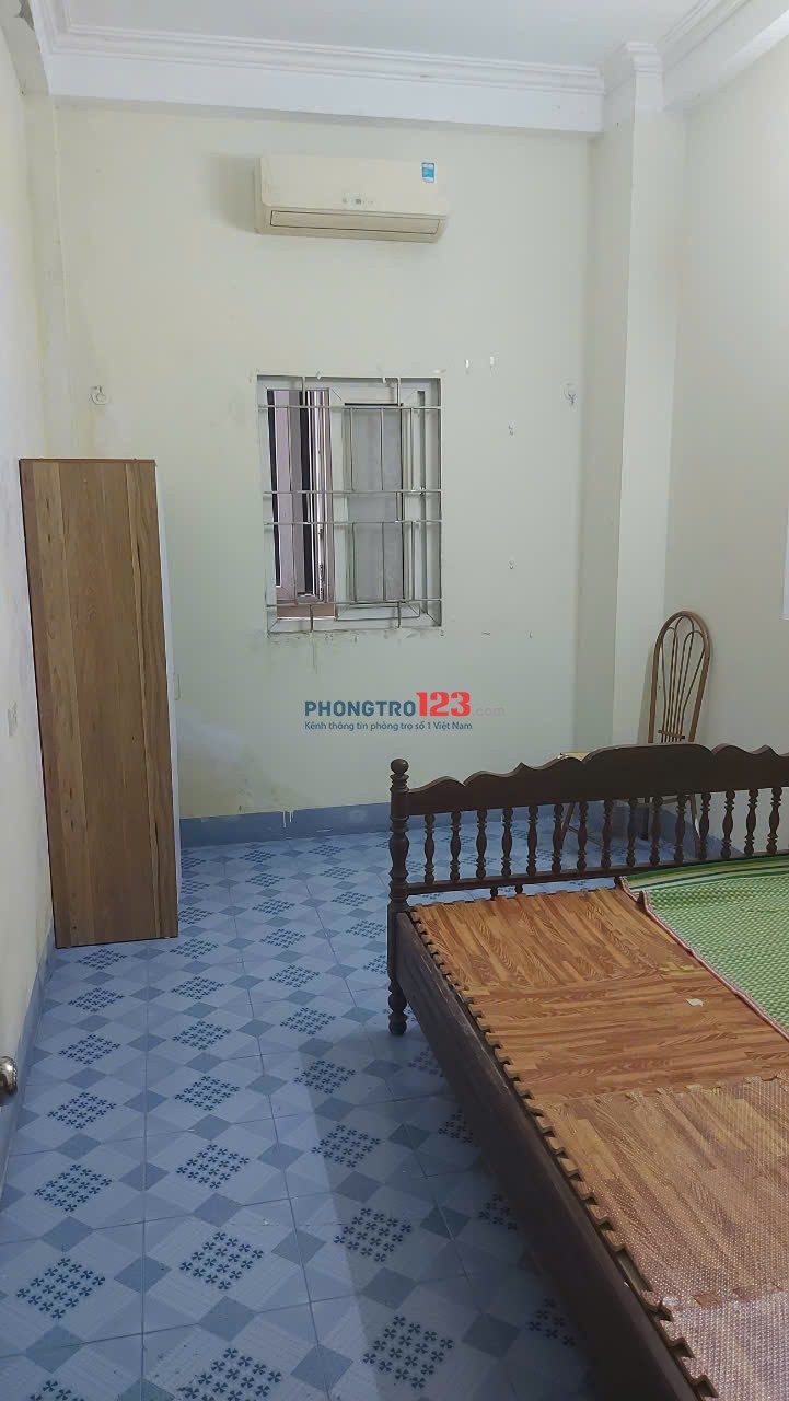 Cho thuê nhà chính chủ 5 tầng ngay đầu ngõ 142 đường Kim Giang