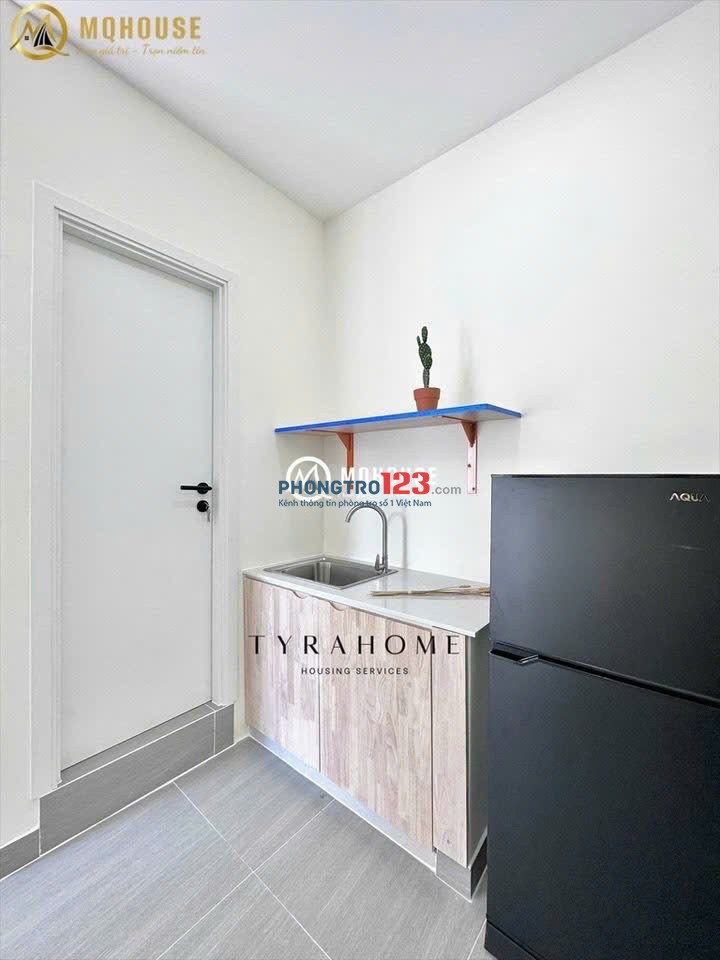 Căn Hộ Ban Công ngay Nguyễn Gia Trí, Bình Thạnh gần Hutech, Ngã Tư Hàng Xanh_Full nội thất