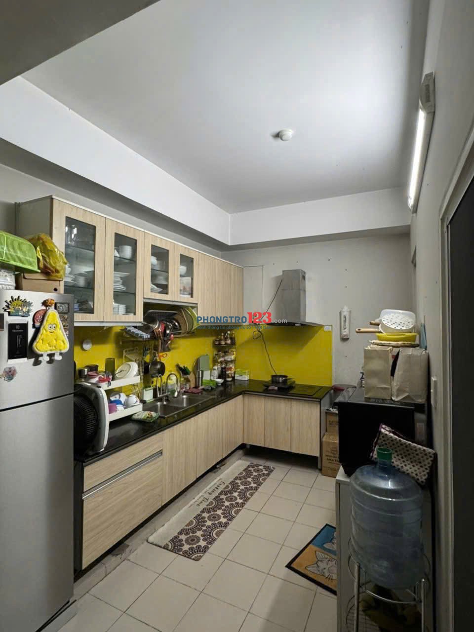 Chung cư Nguyễn Thị Minh Khai, Q3: 75m2, 2p ngủ, NT mới, 11tr/th