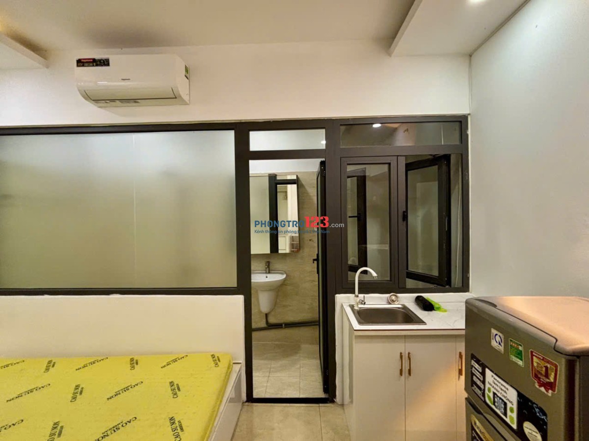 Cho thuê phòng studio cửa sổ trời tại 178 Nguyễn Văn Thương
