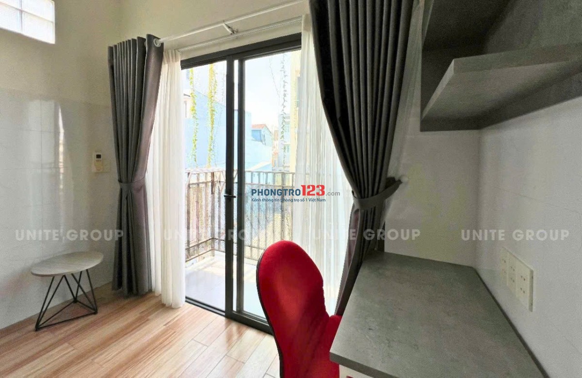 Phòng trọ có gác, máy giặt riêng, ban công thoáng - gần chợ Bà Chiểu, Hàng Xanh giáp quận 1, quận 2