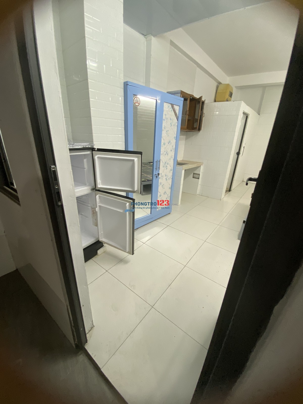 Phòng 2tr6 -3tr - 3tr5 ban công cửa sổ tại nguyên xá