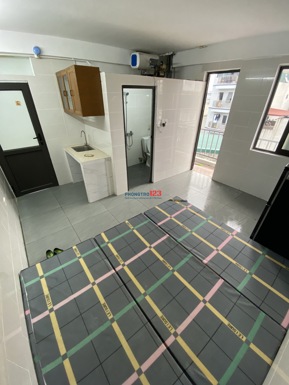 Phòng 2tr6 -3tr - 3tr5 ban công cửa sổ tại nguyên xá