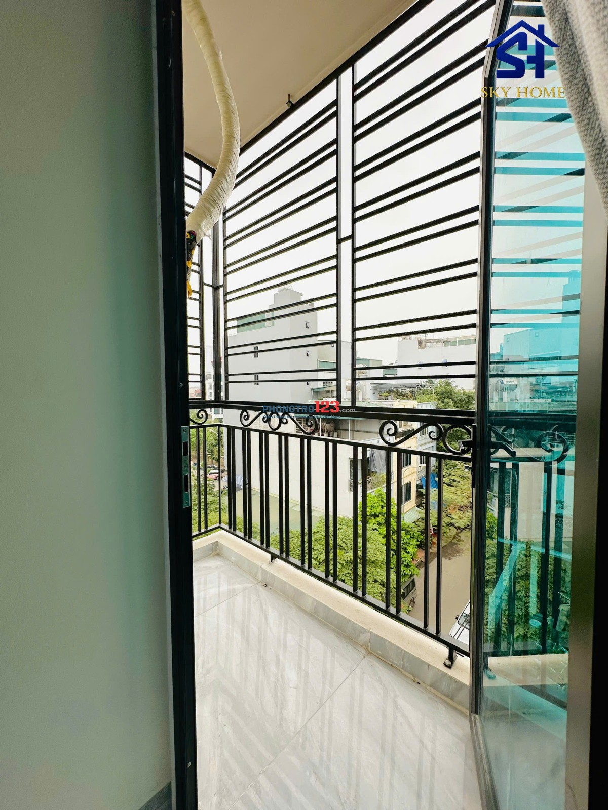 Cho thuê CC mini full đồ giá tốt tại Hà Trì 4, p Hà Cầu, oto đỗ cửa, ngay chợ Hà Đông