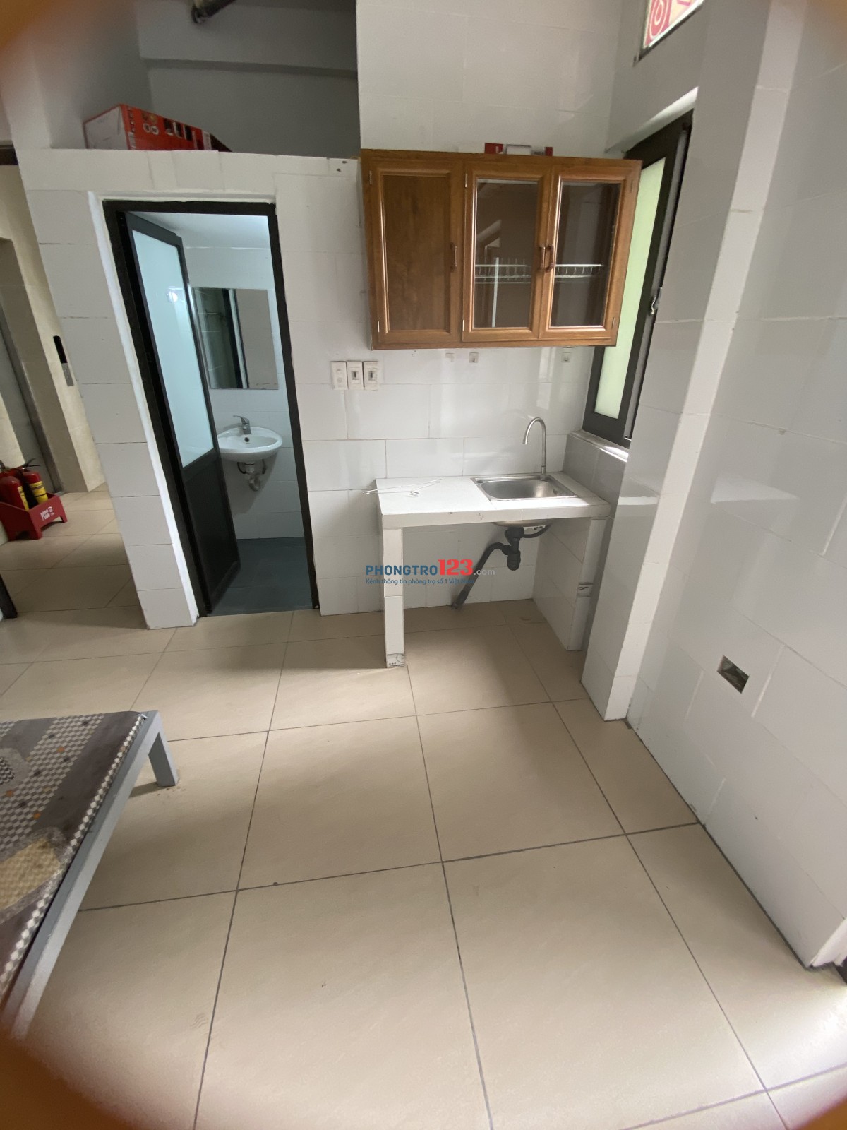 Phòng 2tr6 -3tr - 3tr5 ban công cửa sổ tại nguyên xá