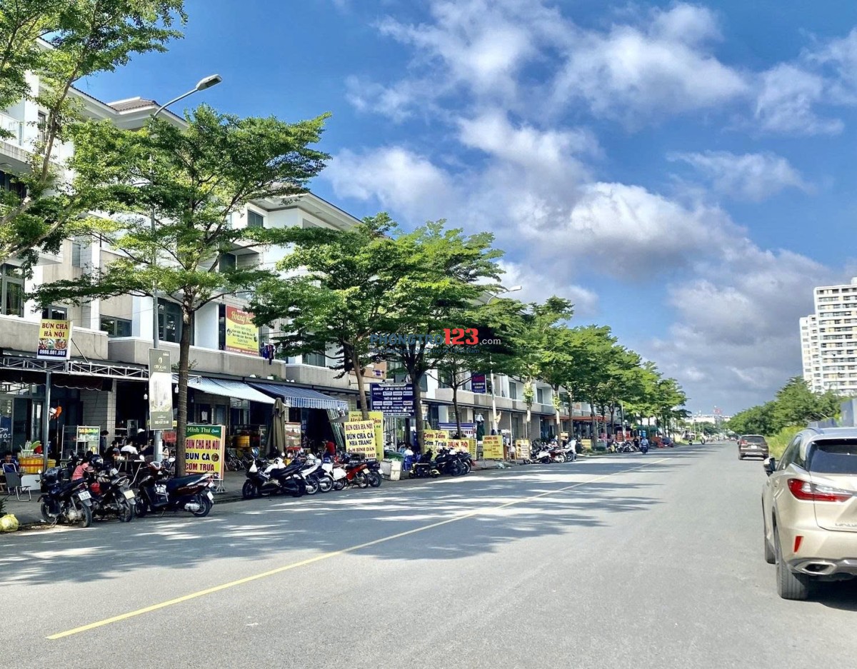 Cho thuê nhà kdc Cát Lái q2 đường rộng 22m, đối diện cụm chung cưrất đông đúc, kinh doanh vạn nghề