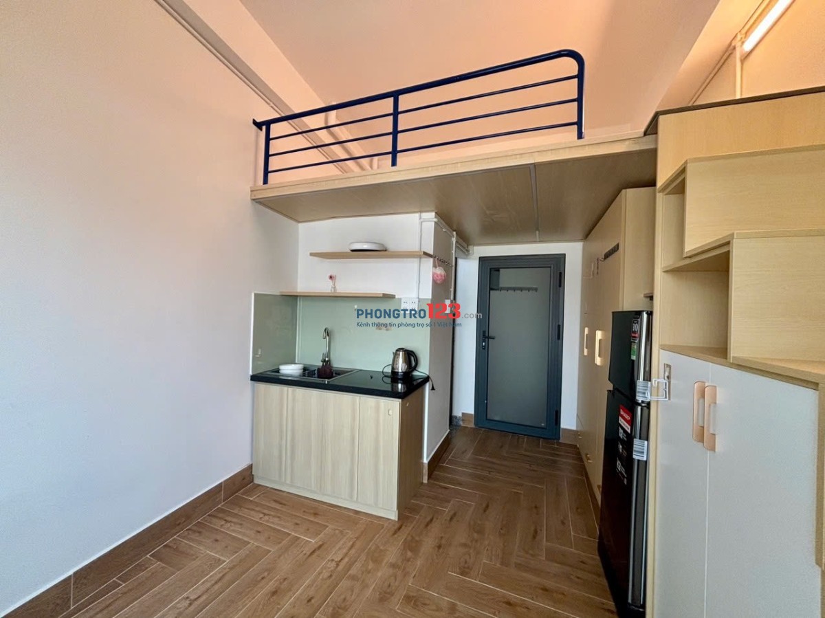 Phòng Trọ Có Gác, Ban công ngay Điện Biên Phủ Bình Thạnh gần Ngã Tư Hàng Xanh, UEF, Hồng Bàng