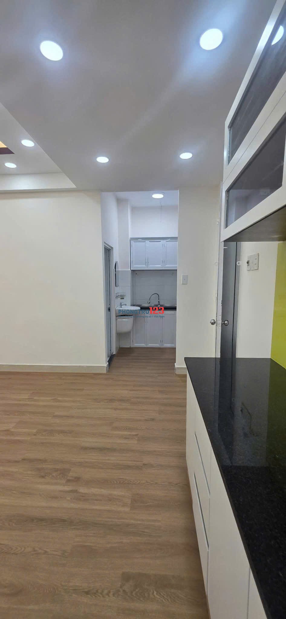 Chung cư 08 Bà Huyện Thanh Quan, Q3: 80m2, 2p ngủ, Nhà đep, 11tr/th