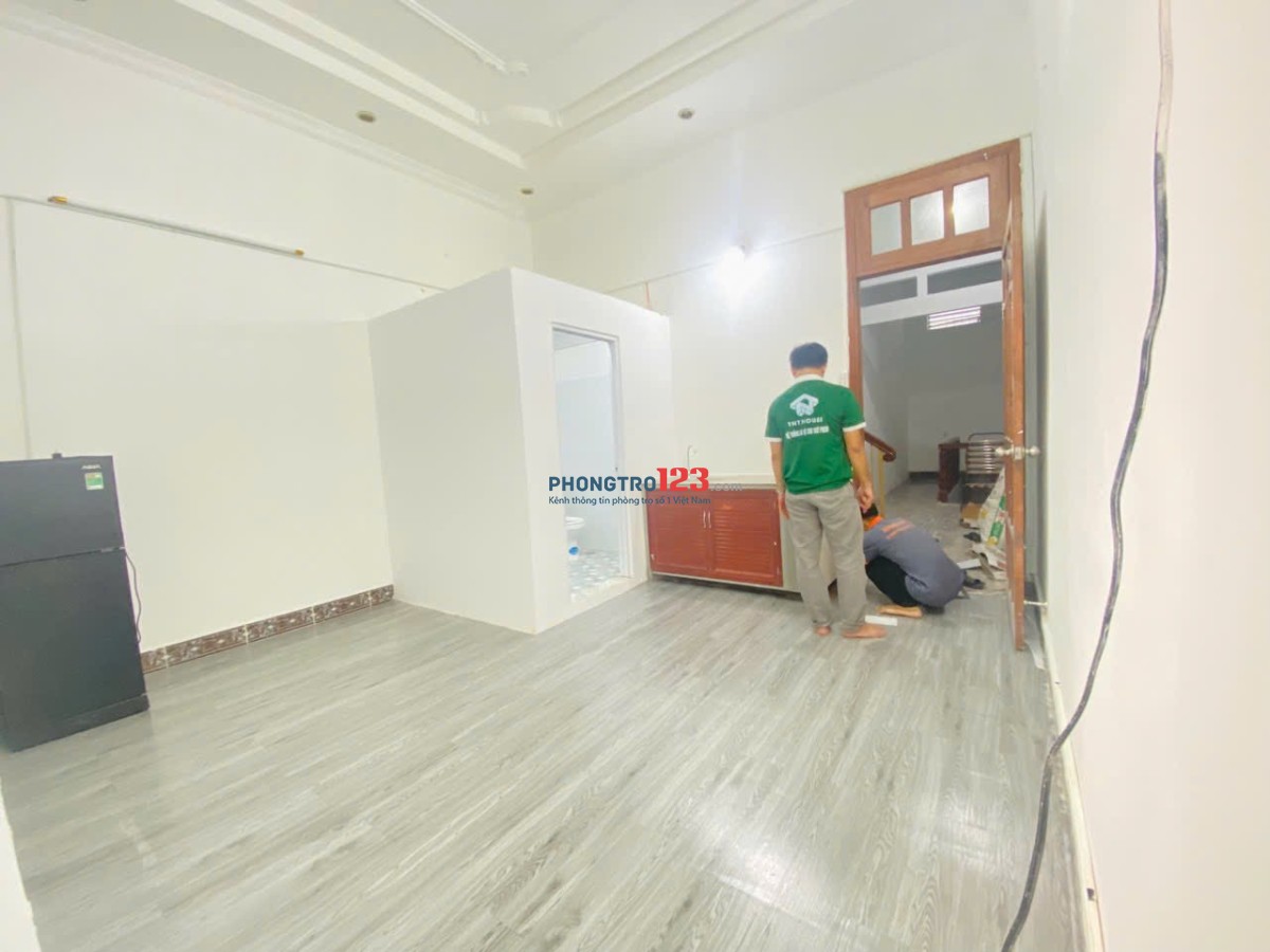 CĂN HỘ 1PN RIÊNG BAN CÔNG, GẦN NHÀ GA T3 TÂN BÌNH