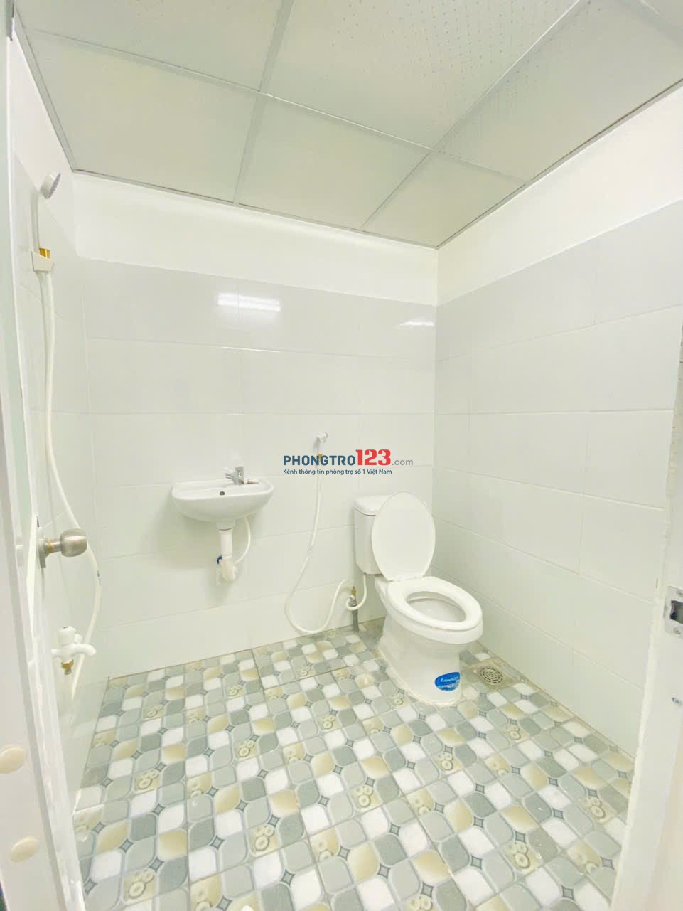 CĂN HỘ 1PN RIÊNG BAN CÔNG, GẦN NHÀ GA T3 TÂN BÌNH