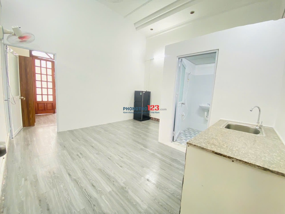 CĂN HỘ 1PN RIÊNG BAN CÔNG, GẦN NHÀ GA T3 TÂN BÌNH